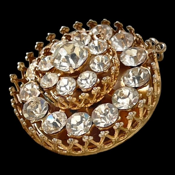 Vintage Round Signed Coro Pendant Layers of Clear Stones Gold-Tone 70s - Picture 4 of 10
